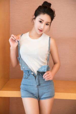 欧美女装海报手绘_BD国语免费电视剧